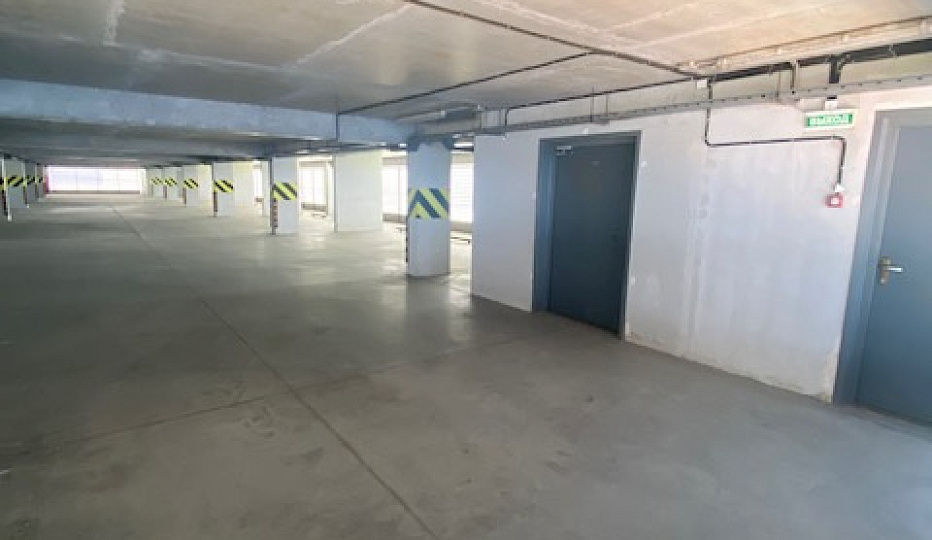 Коммерческое помещение № 9423.9м² Три ветра, Блок 4, паркинг  этаж